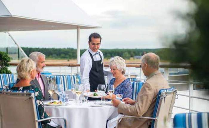 Fred Olsen Cruises Braemar The Grill.jpg